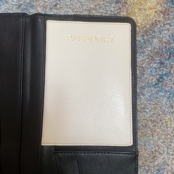 BCBG Max Azria Sadie oversized wallet & travel document / passport or clutch - Picture 11 of 16